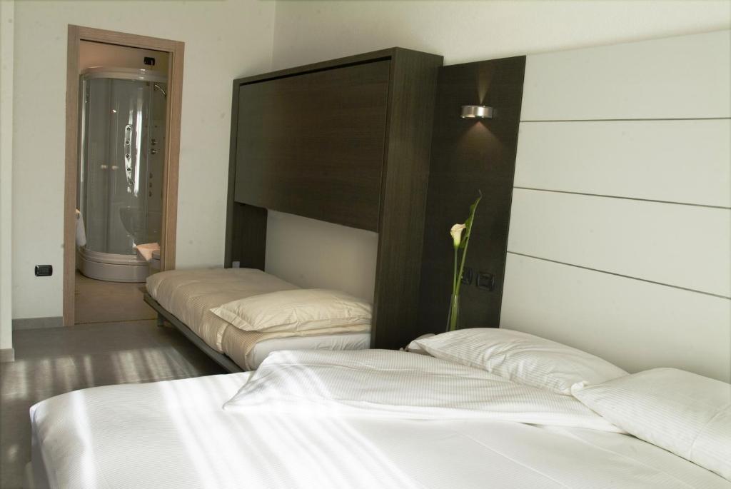 Hotel San Lorenzo Chiavenna Phòng bức ảnh