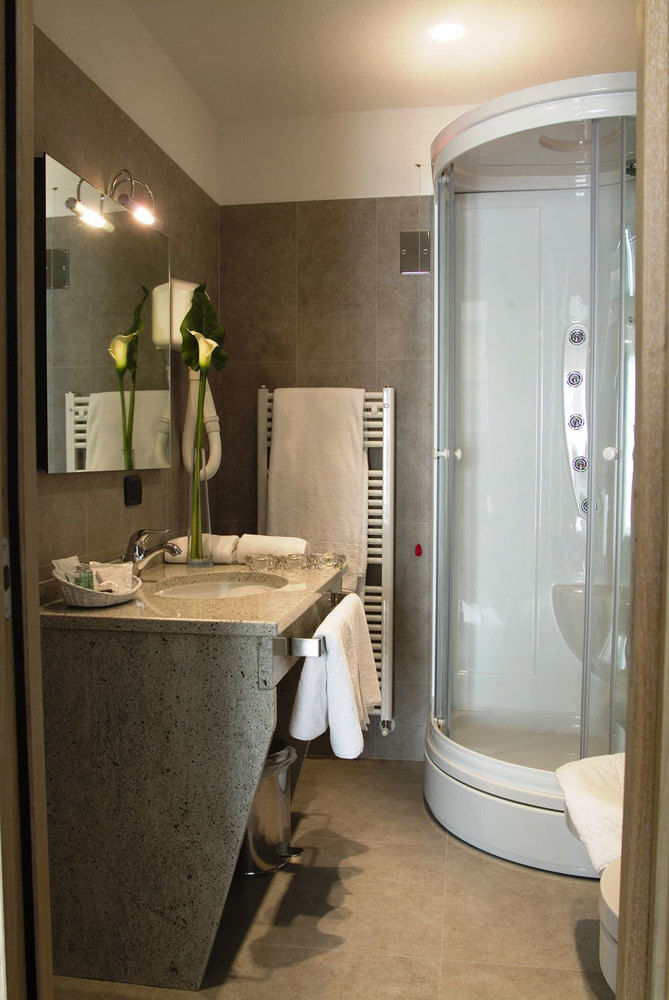 Hotel San Lorenzo Chiavenna Ngoại thất bức ảnh