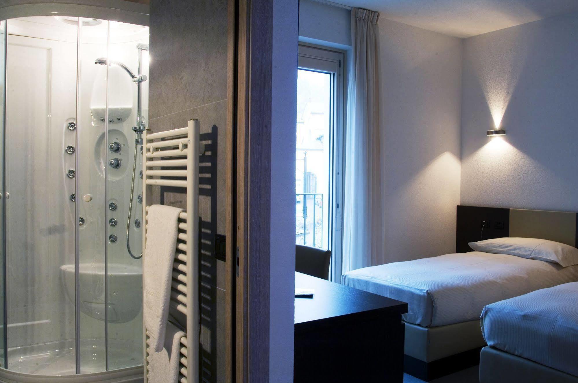 Hotel San Lorenzo Chiavenna Ngoại thất bức ảnh